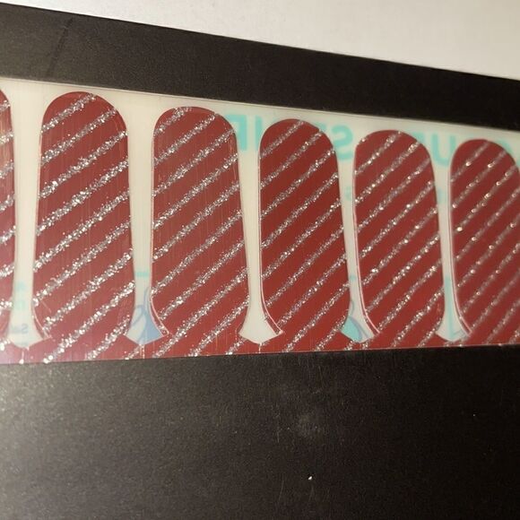 Jamberry “Kings Road” nail lacquer strips - Picture 1 of 6